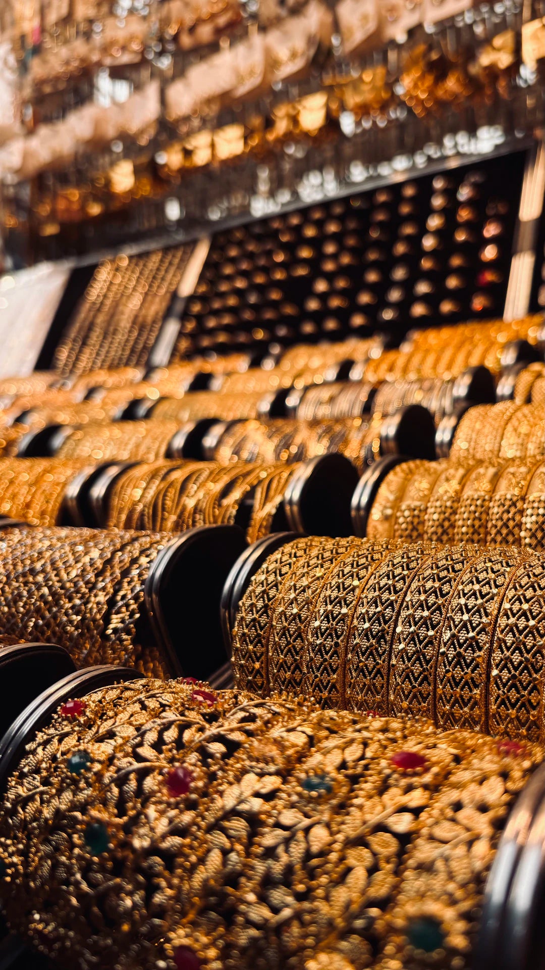 Elegante Gouden Armbanden voor een Luxe Afwerking